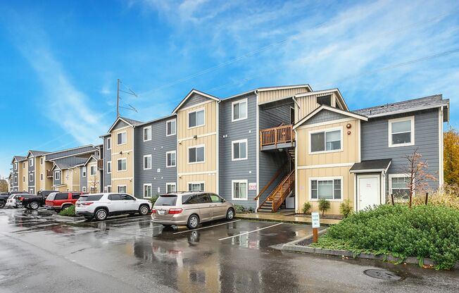 Legacy Ridge: SAVE $150/month! Beautifully Renovated Tacoma Apartments