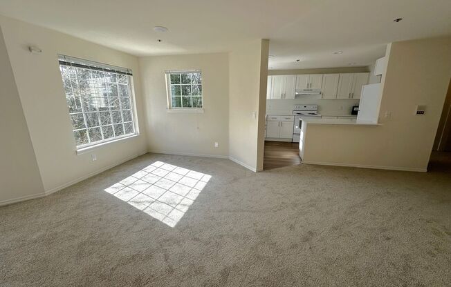 3 beds, 2.5 baths, 1,550 sqft, $3,355, Unit C 113