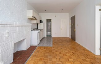 138 E 34 ST