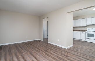 2 beds, 1 bath, 650 sqft, $895, Unit #4