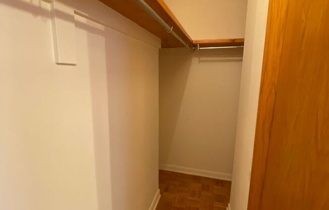Studio, 1 bath, 400 sqft, $1,585, Unit 620-104
