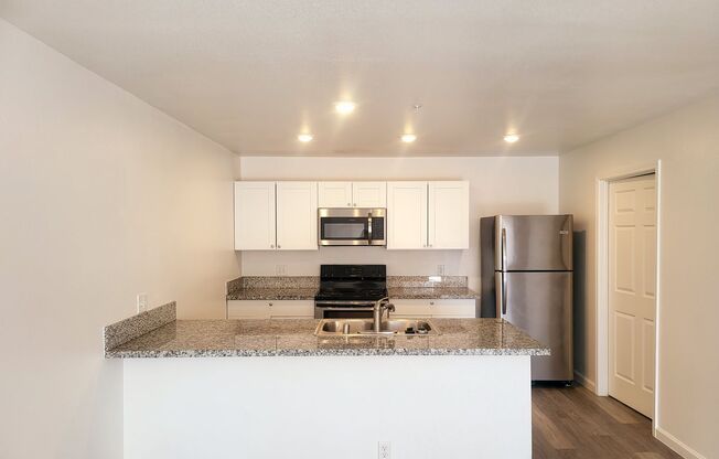 401 Linden St