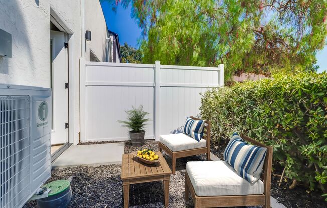 1 bed, 1 bath, 450 sqft, $2,095, Unit 4745-2