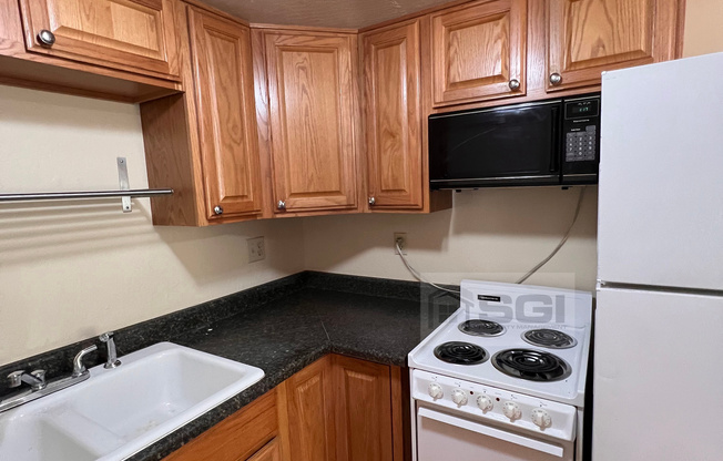 12221 W Bell Road Unit 185