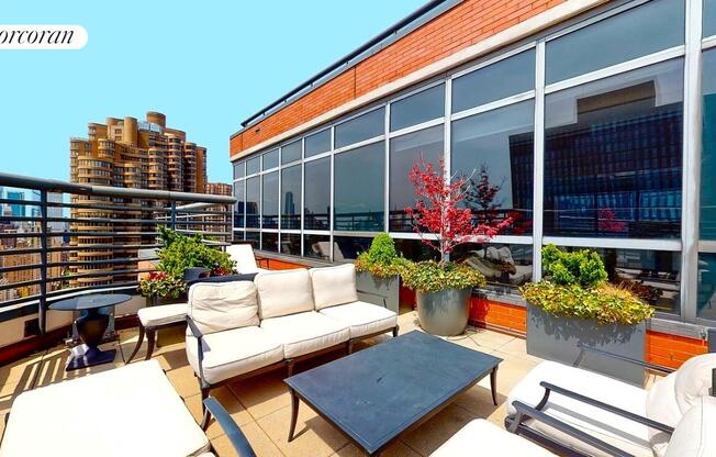 1 bed, 1 bath, 870 sqft, $4,500, Unit 19N