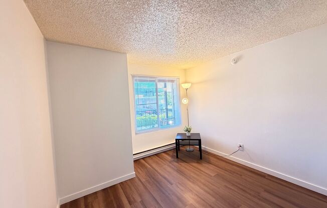 2 beds, 1.5 baths, 950 sqft, $2,275, Unit 237