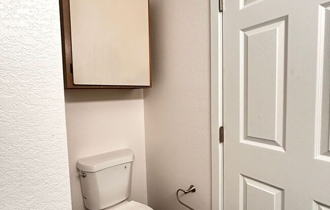 1 bed, 1 bath, 660 sqft, $1,075, Unit H - 037