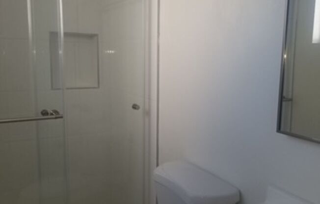 2 beds, 2 baths, $2,795, Unit 05