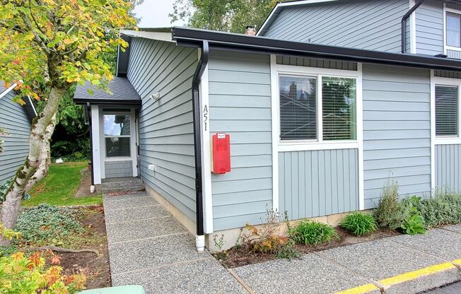 Spacious 2bd 1.75 Condo in Highly Desirable Area with Tons of Storage!