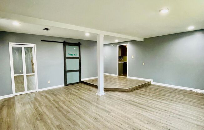 3 beds, 2 baths, $1,500