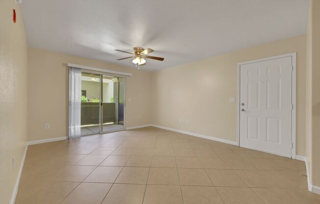 Cute 1 bedroom Silverado Ranch condo