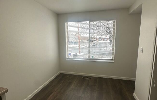 2 beds, 1 bath, 905 sqft, $1,400, Unit 5474-C