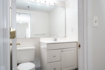 2 beds, 1.5 baths, 815 sqft, $3,200, Unit 414