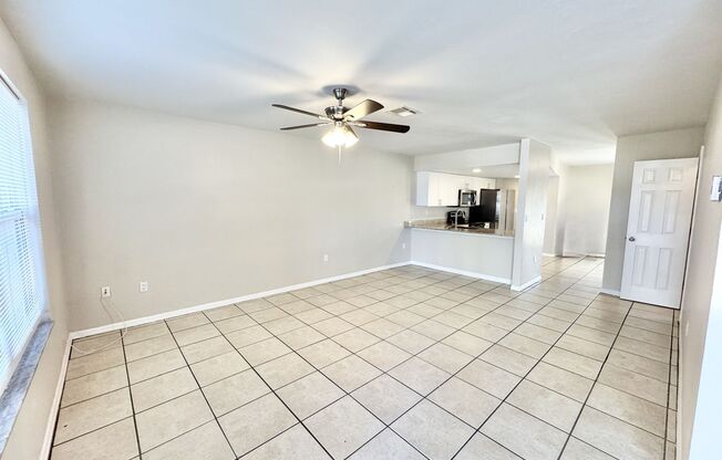 PIKUS (Sunshine Villas - 1960 Sunshine Blvd)