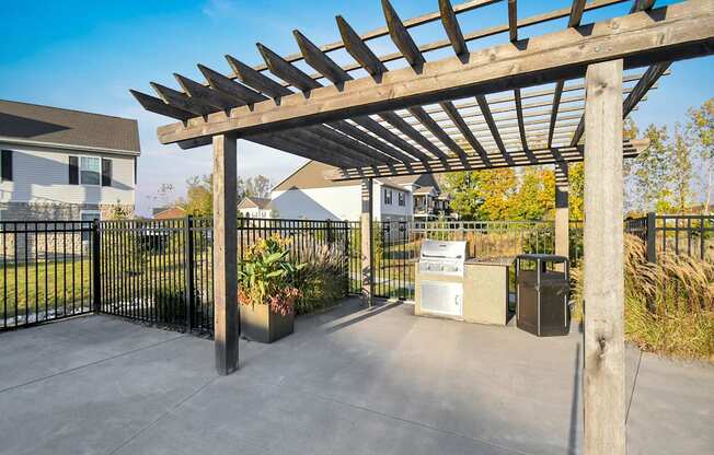 the reserve at bucklin hill leasing office patio with pergola