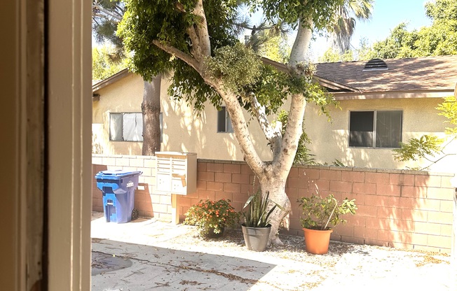 5411 S CENTINELA AVE