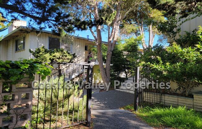 2 beds, 1 bath, $2,300, Unit 818 Sunset Drive #02, Pacific Grove, CA 93950