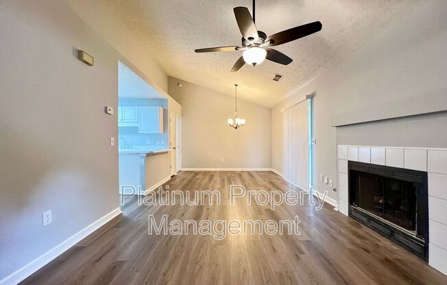 725 AVENING CT
