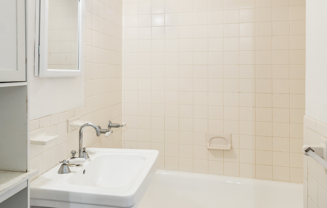 Studio, 1 bath, $2,600, Unit 1316