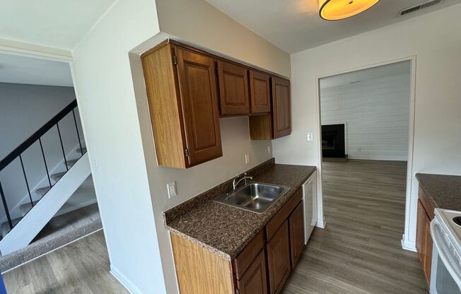 2 beds, 1.5 baths, $1,595