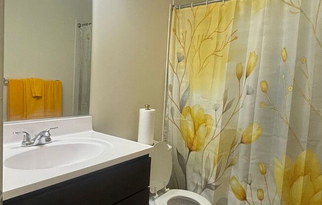 1 bed, 1 bath, 600 sqft, $1,599, Unit 220