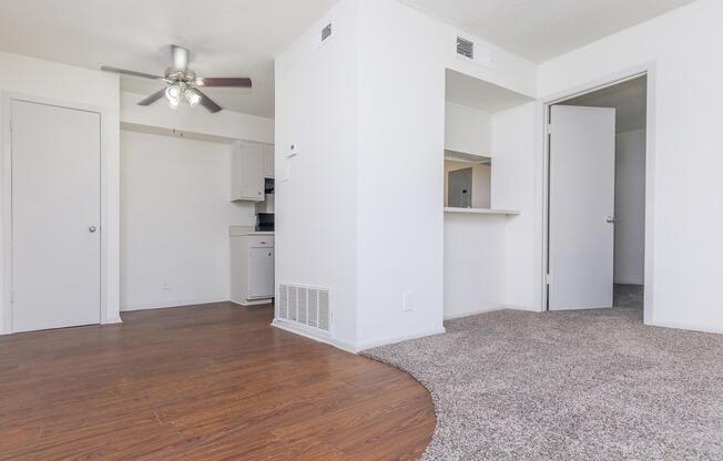 1 bed, 1 bath, 672 sqft, $960