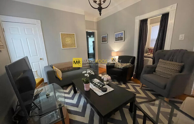 636 E 5 ST
