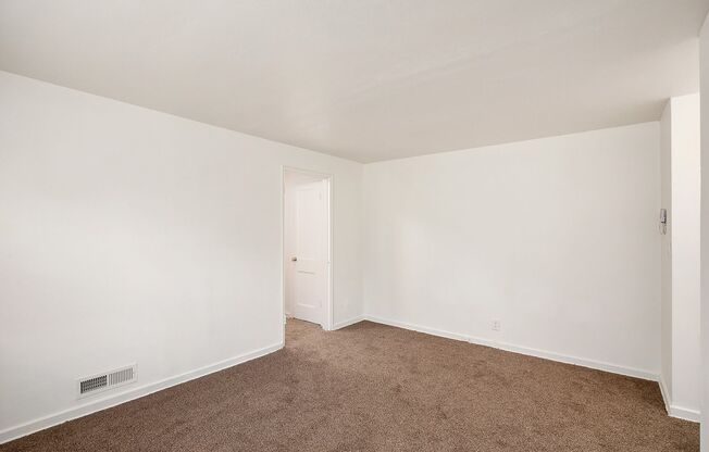 1 bed, 1 bath, 550 sqft, $775, Unit 1415 Unit #202