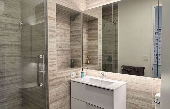 2 beds, 2 baths, $7,775, Unit 2806