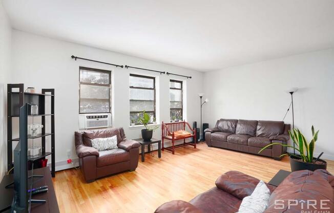 54 VERONICA PL