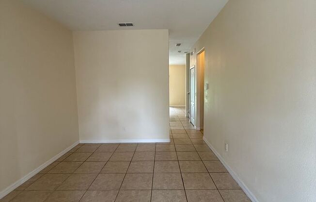 Beautiful Home For Rent!! ( AVAILABLE MOVE IN ASAP! )