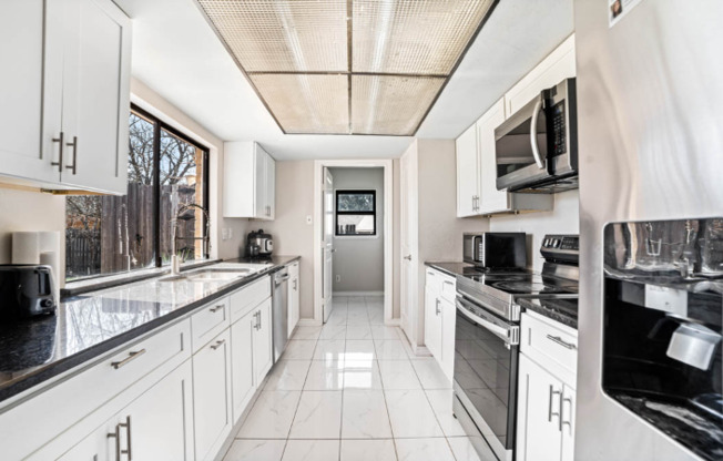 6407 CHINABERRY TRL