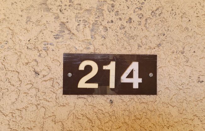 1 bed, 1 bath, 600 sqft, $825, Unit Unit 214