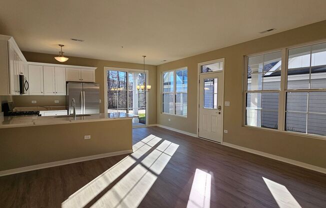 Emery Oak-2Br/2Ba Rental Home-First Floor