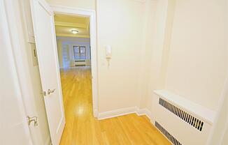 Studio, 1 bath, $3,795, Unit 9G