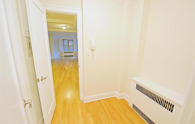 Studio, 1 bath, $3,795, Unit 9G