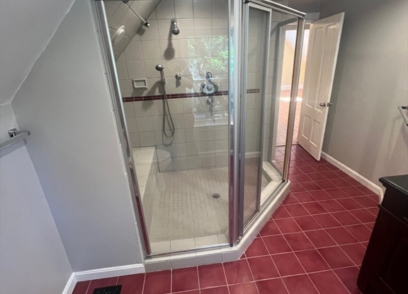 4 beds, 2 baths, 1,700 sqft, $5,400, Unit 2