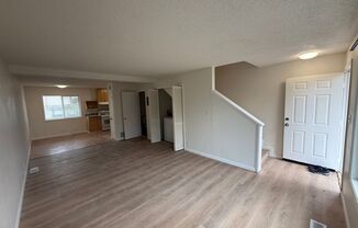 Recently Updated 2 Bedroom Townhome in Vallejo