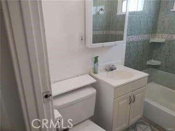 1305 W 56 ST