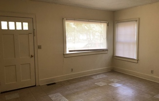 2 beds, 1 bath, $1,000