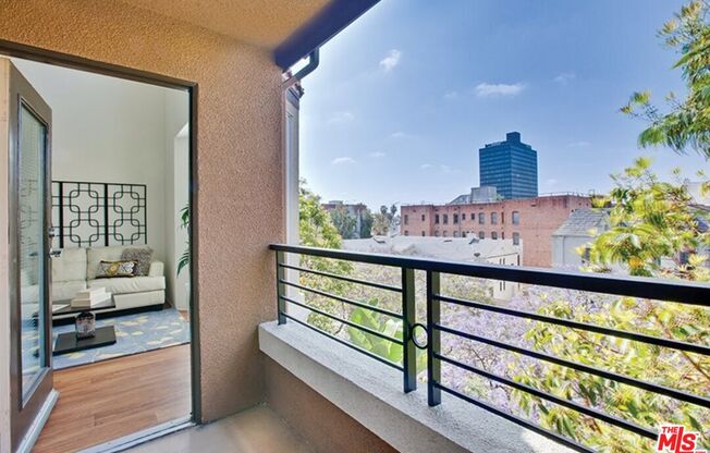 1 bed, 1 bath, 840 sqft, $3,851, Unit 2405