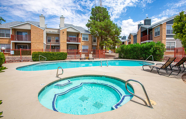 Second Pool Area at Park Place Apartments in Las Cruces