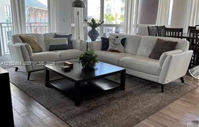 3 beds, 3 baths, $4,500, Unit # 301