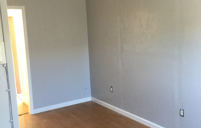 1 bed, 1 bath, 550 sqft, $2,300, Unit 35