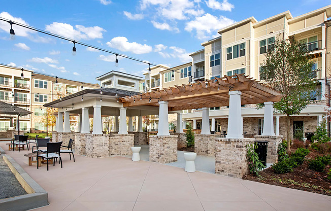 Dominium-Stonepointe-Courtyard