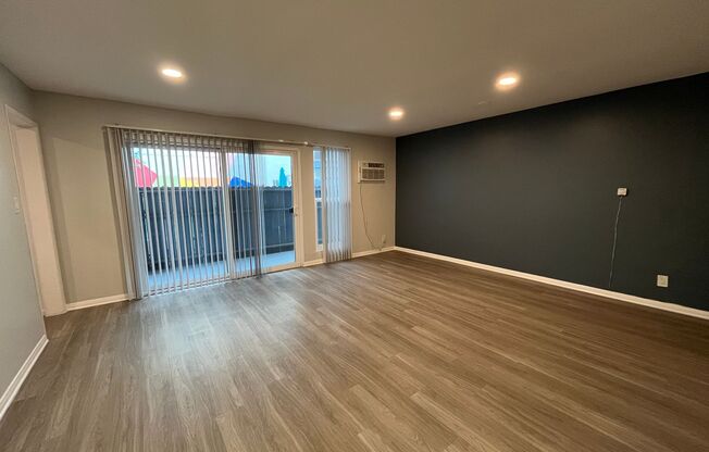 Studio, 1 bath, 650 sqft, $1,848, Unit 105