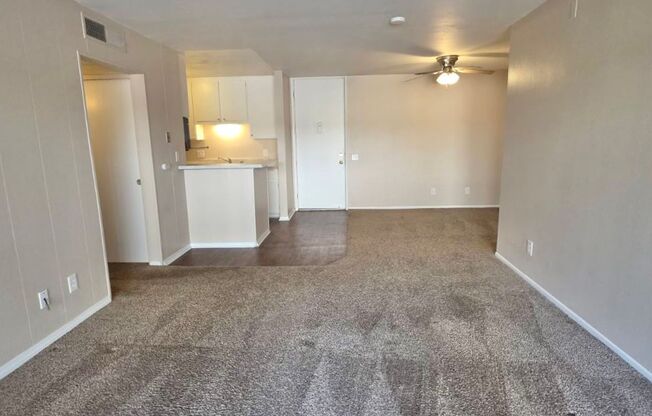 Large 2 Bedroom Condo in Fashion Valley!! With 2 Parking Spaces