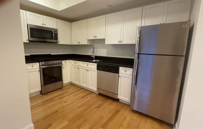 219 COMMONWEALTH AVE
