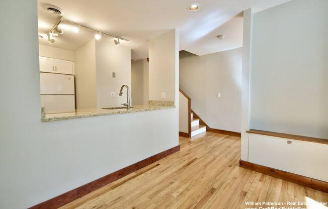 39 BELLIS CIR