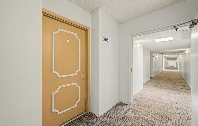 3033 E Devonshire , Adult Community , 1bed/1bath, very clean and move in ready!